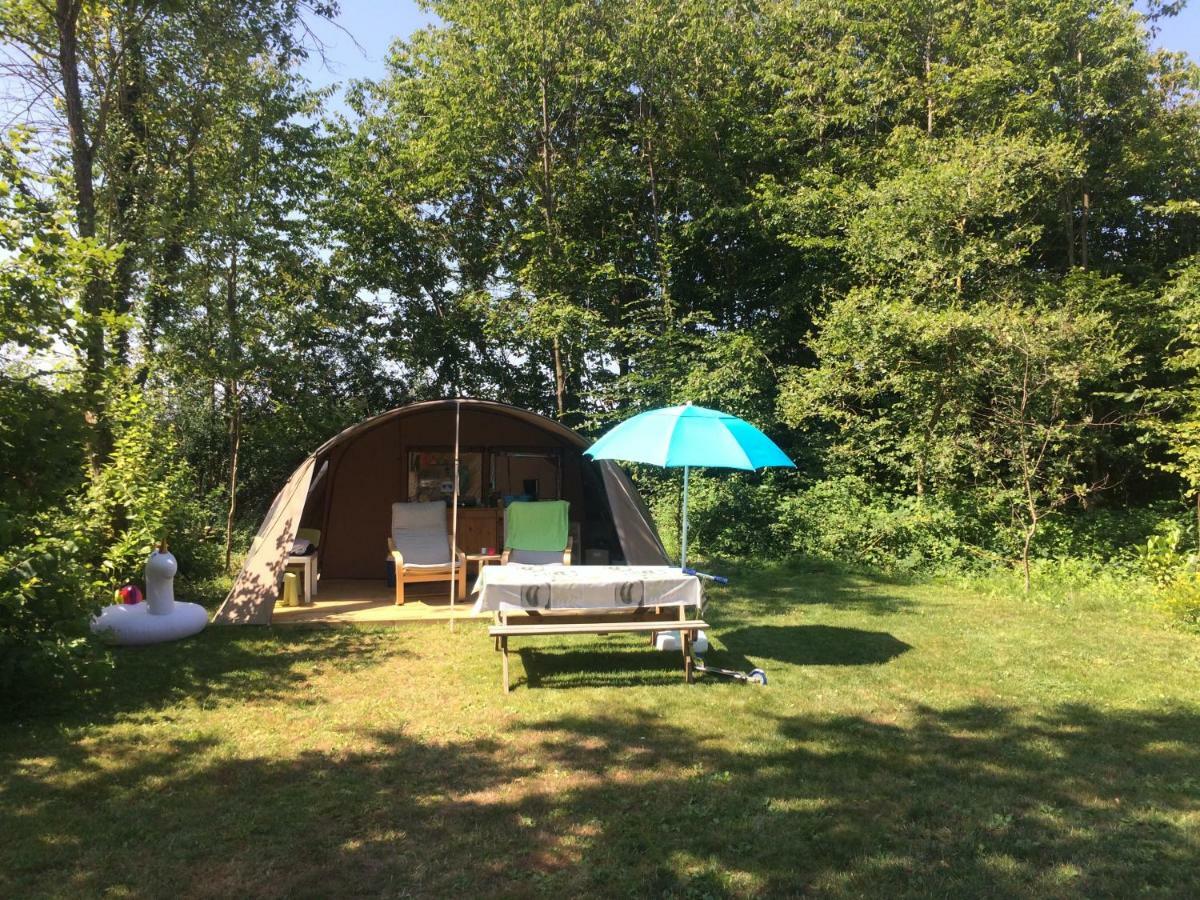 Camping Les Arbois Hotel Montjay  Exterior photo